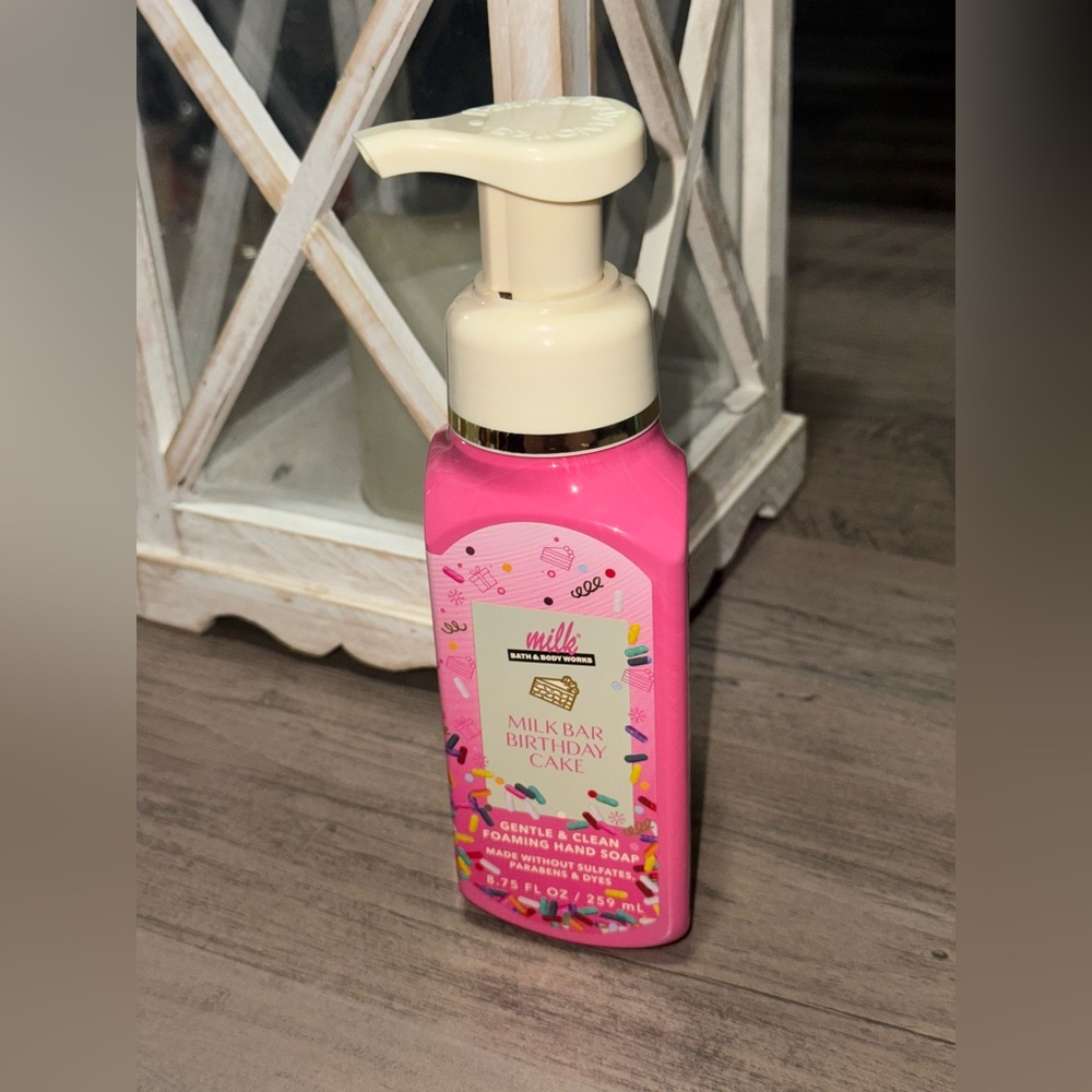 Milk Bar Birthday Cake Foaming Hand Soap - Pink
